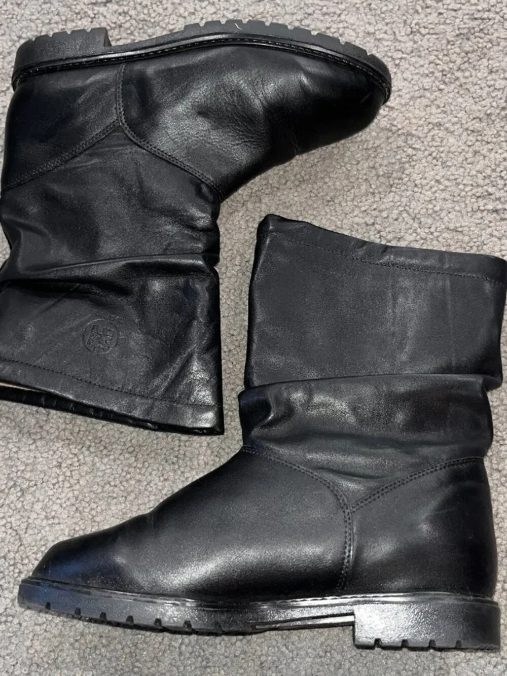 REGENCE COMFORT CANADA LUG SOLE PULL ON BLACK INSULATED BOOTS - EUC - 9.5 E